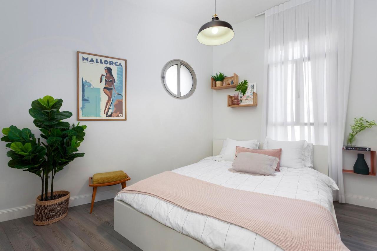 Appartamento The Clock House Tel Aviv Esterno foto