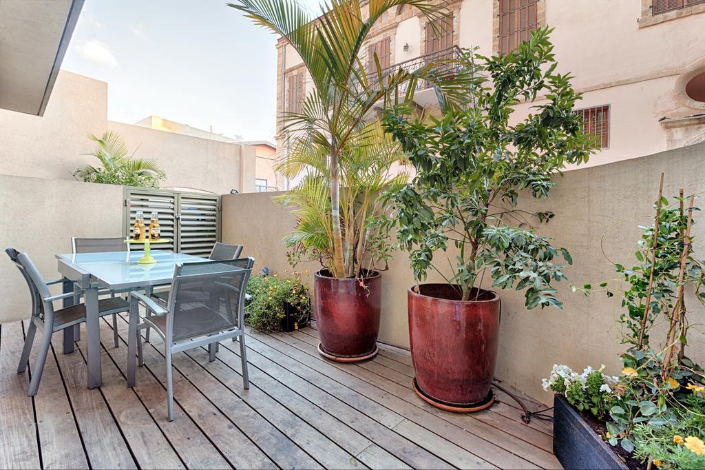 Appartamento The Clock House Tel Aviv Esterno foto