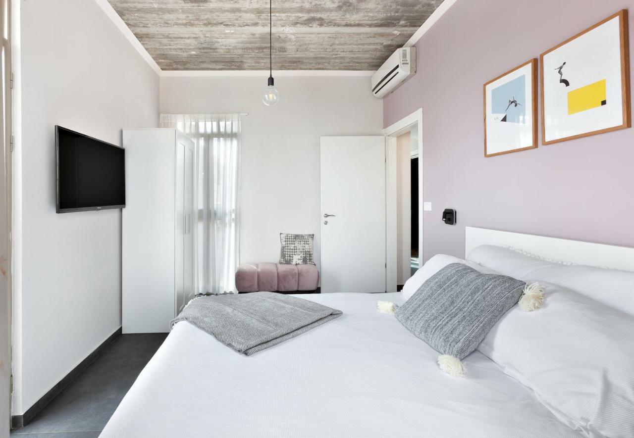 Appartamento The Clock House Tel Aviv Esterno foto