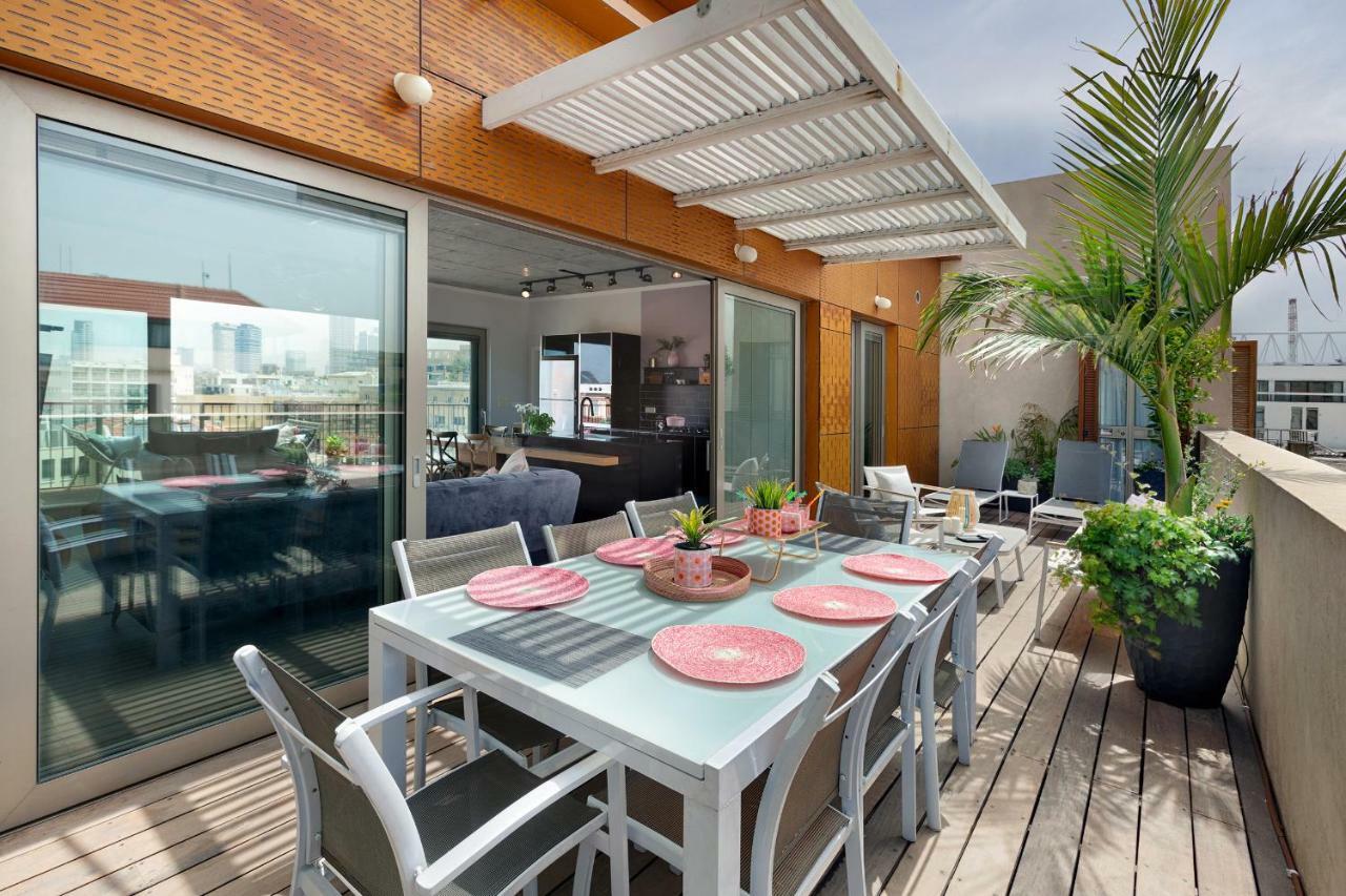 Appartamento The Clock House Tel Aviv Esterno foto