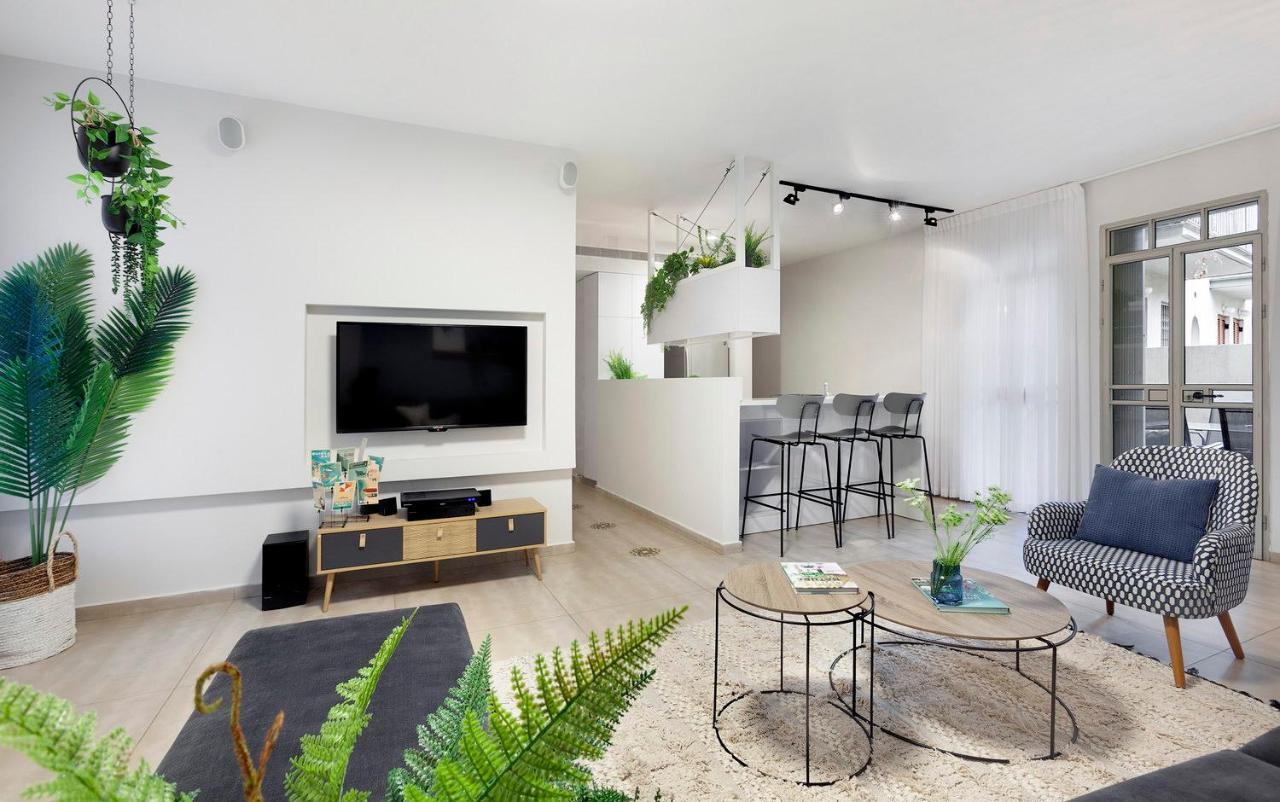 Appartamento The Clock House Tel Aviv Esterno foto